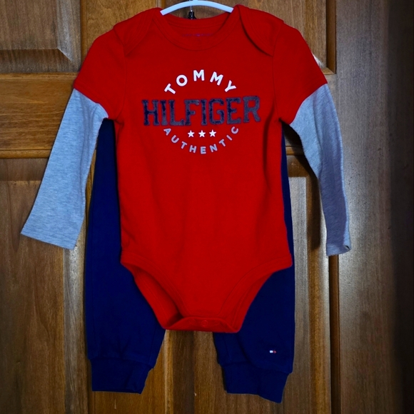 Tommy Hilfiger:2-Piece Outfit, 18-months, Long Sleeve Bodysuit w/Pants, Red/Blue - Picture 3 of 8